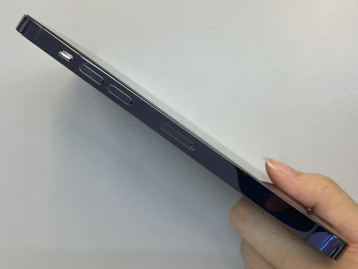 iPhone 14 Pro Max · 3/8