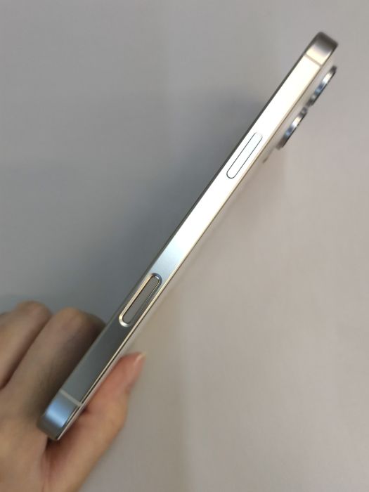 iPhone 16 Pro Max · 3/6
