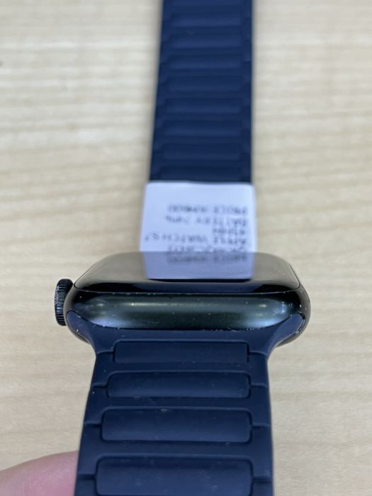 Apple Watch S7 45mm · 5/8