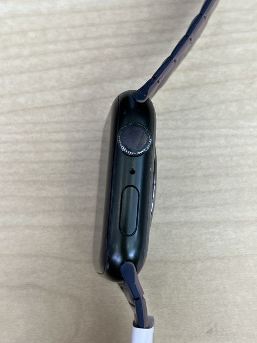 Apple Watch S7 45mm · 3/8