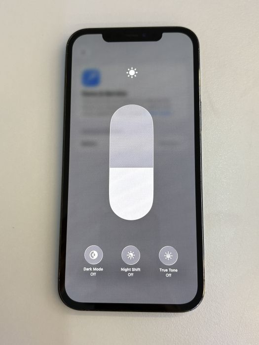 iPhone 12 Pro Max · 6/10
