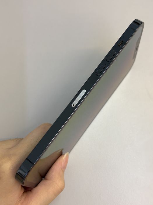iPhone 12 Pro Max · 2/10