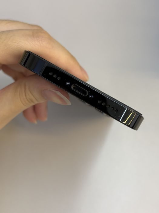iPhone 14 Pro · 4/9