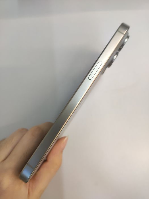 iPhone 15 Pro Max · 5/8