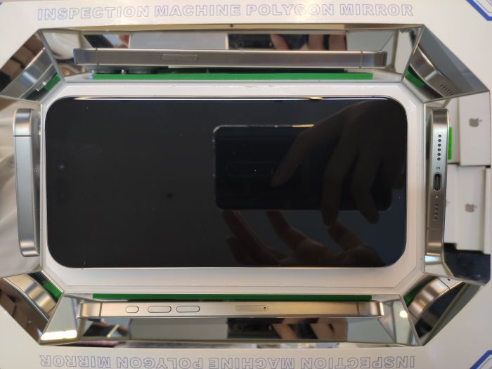iPhone 15 Pro Max · 2/8