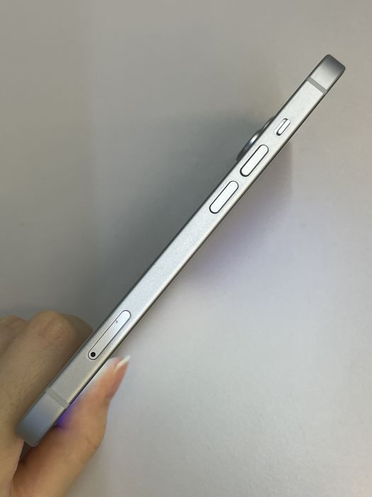 iPhone 15 · 2/10