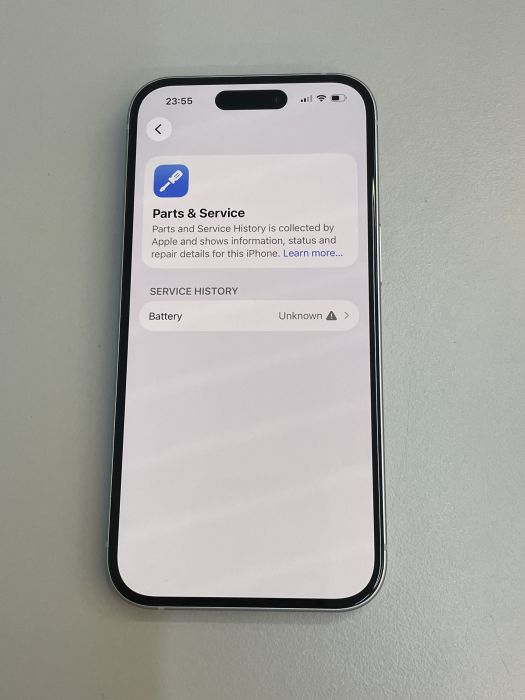 iPhone 15 · 8/10