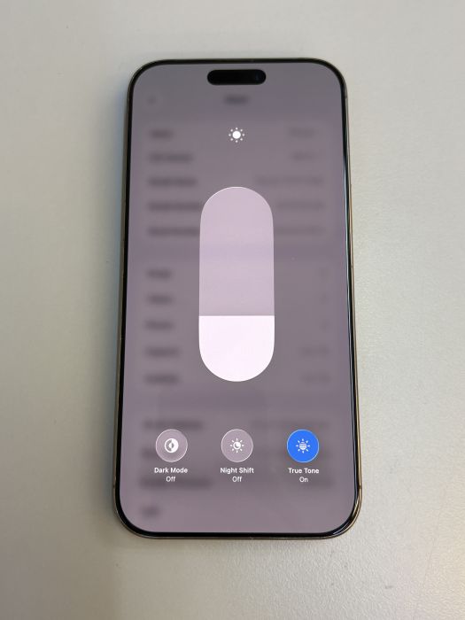 iPhone 16 Pro Max · 6/9