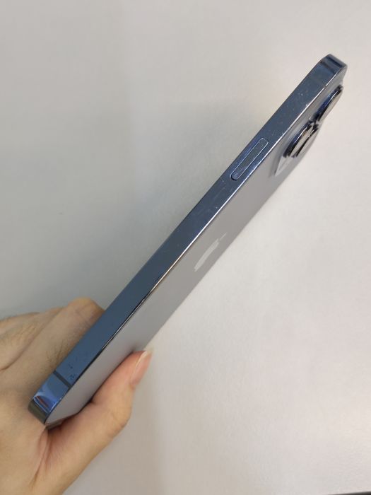iPhone 13 Pro Max · 3/6