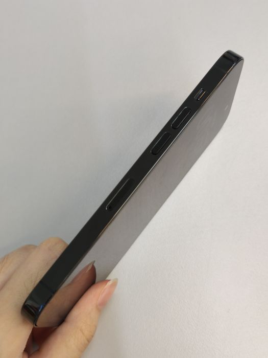 iPhone 14 Pro · 2/10