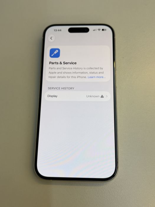 iPhone 15 Pro · 8/10
