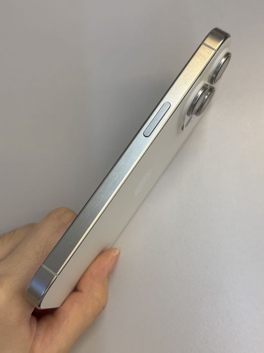 iPhone 15 Pro · 3/10