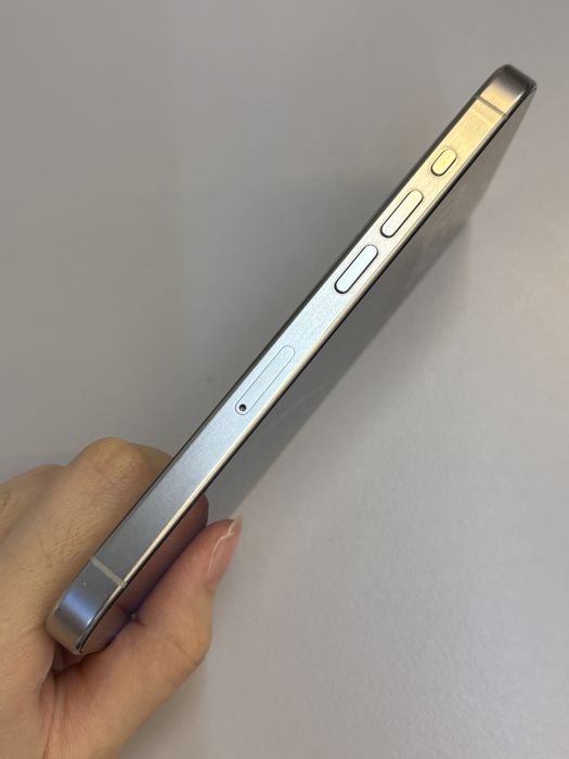 iPhone 15 Pro · 2/10