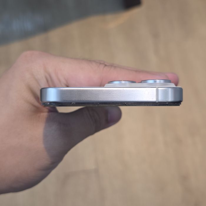 iPhone 15 Pro Max · 5/6