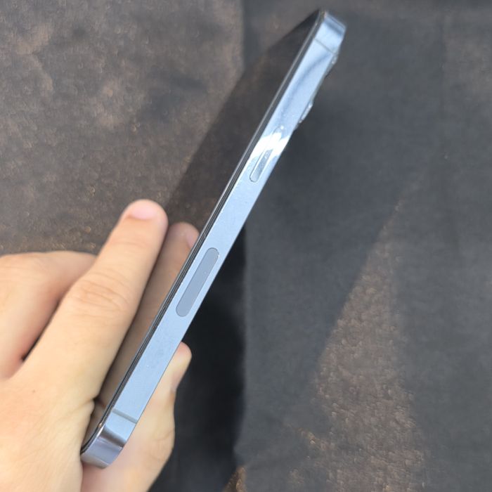 iPhone 13 Pro · 3/6