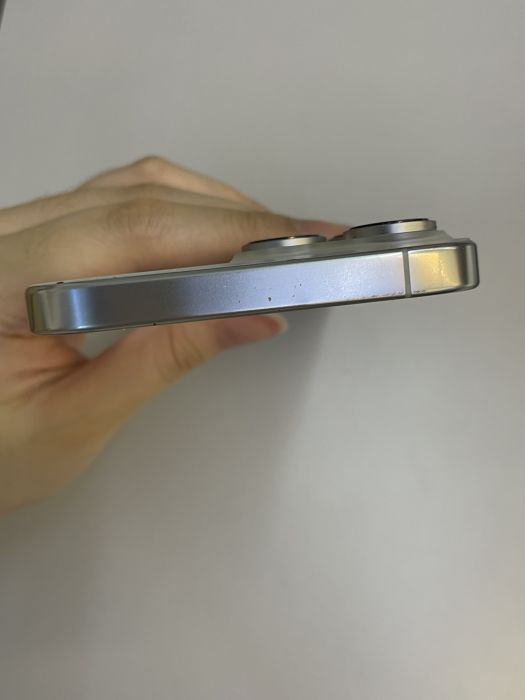 iPhone 16 Pro Max · 5/10