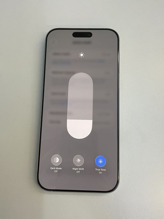 iPhone 16 Pro Max · 6/10