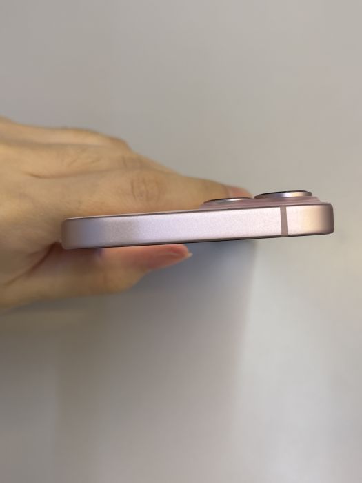iPhone 15 · 5/10
