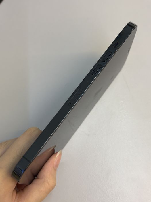 iPhone 12 Pro Max · 2/9