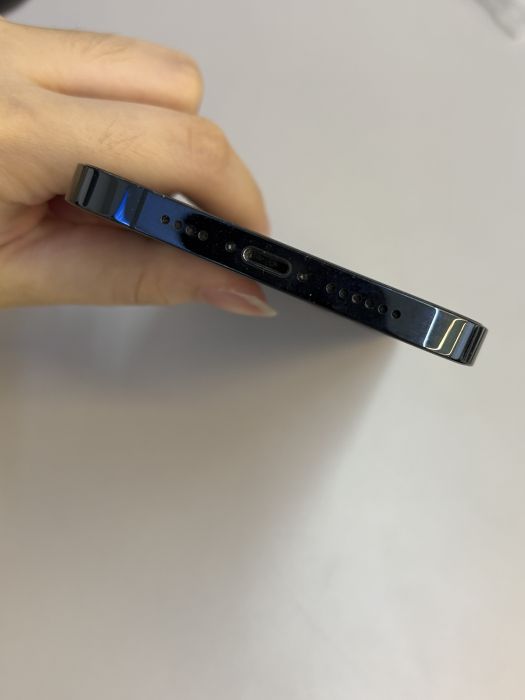 iPhone 12 Pro Max · 4/9