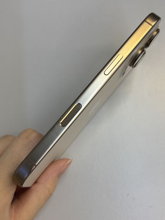 iPhone 16 Pro · 3/9
