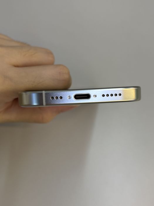 iPhone 16 Pro · 4/9