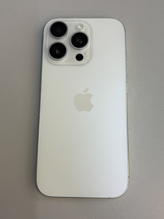 iPhone 16 Pro · 1/9