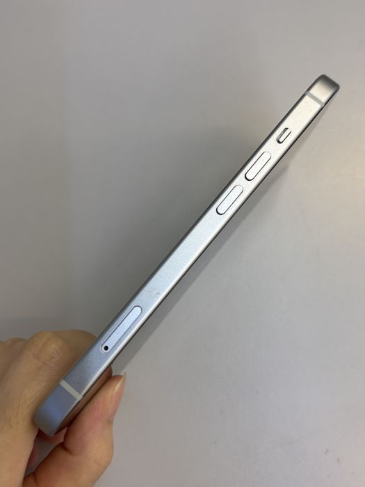 iPhone 15 · 2/10