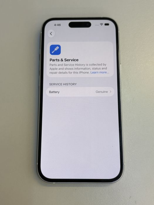 iPhone 15 · 8/10
