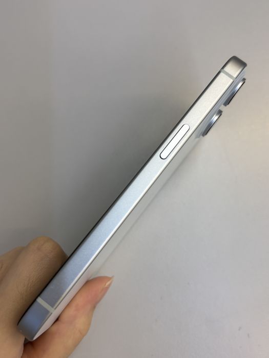 iPhone 15 · 3/10