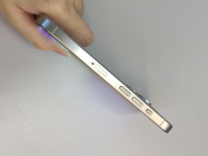 iPhone 15 Pro · 2/6