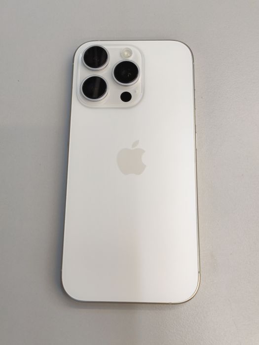 iPhone 16 Pro
