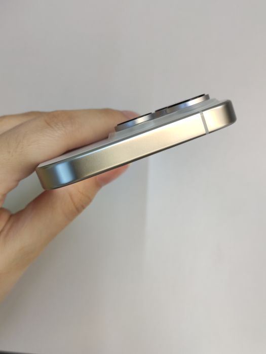 iPhone 16 Pro · 5/9