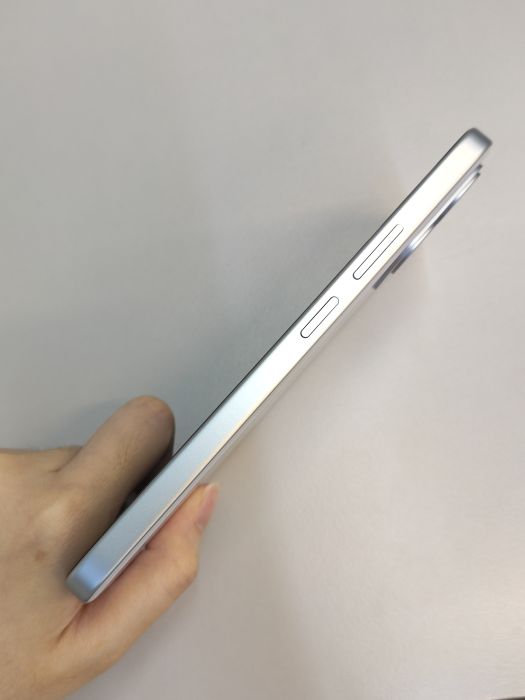 Vivo Y500I · 3/5
