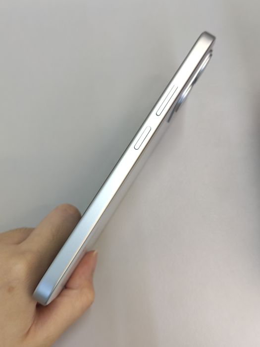 Vivo Y500I · 3/5