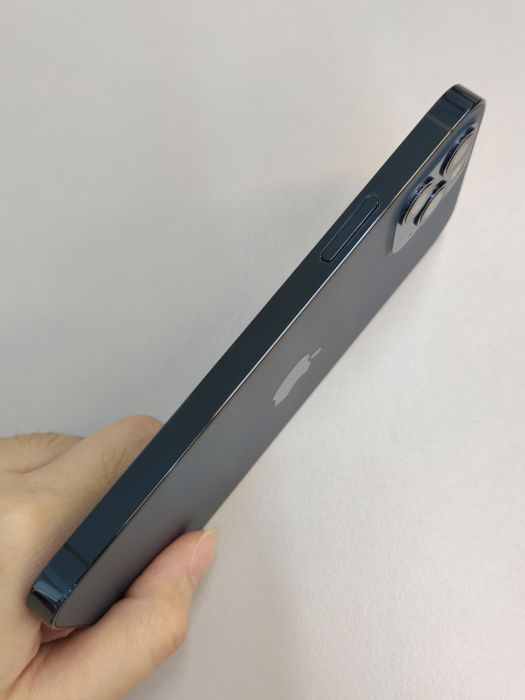 iPhone 12 Pro · 3/9