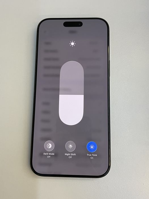 iPhone 16 Pro Max · 6/10