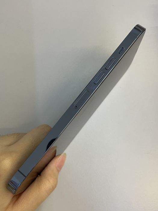 iPhone 13 Pro Max · 2/9