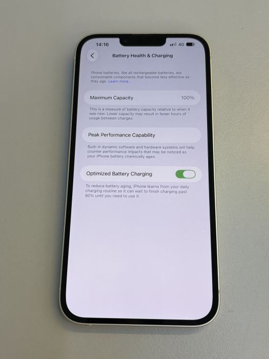 iPhone 14 Plus · 8/9