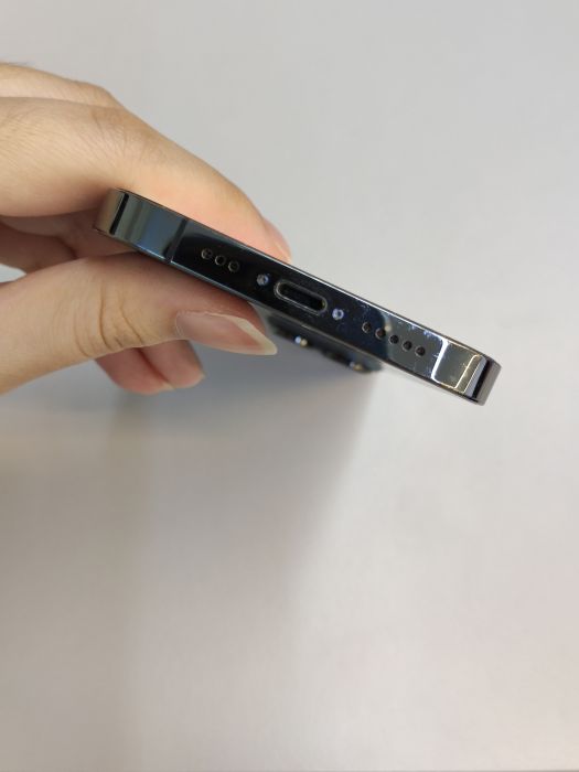 iPhone 13 Pro · 4/6