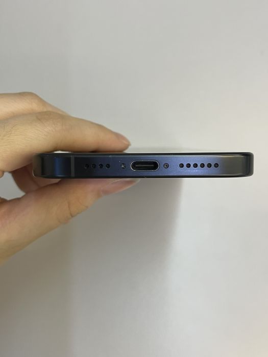iPhone 16 Pro Max · 4/10