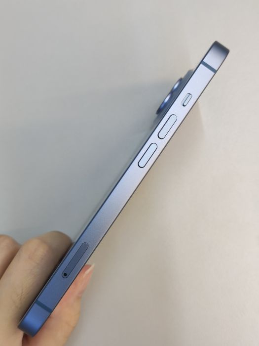iPhone 14 · 2/6