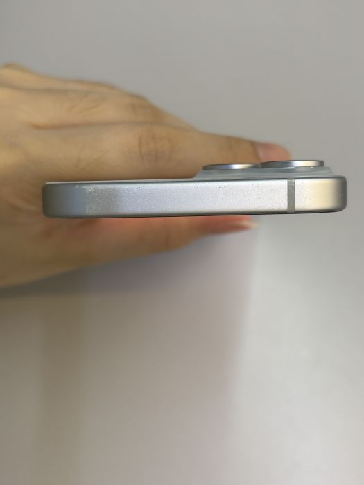 iPhone 15 · 5/9