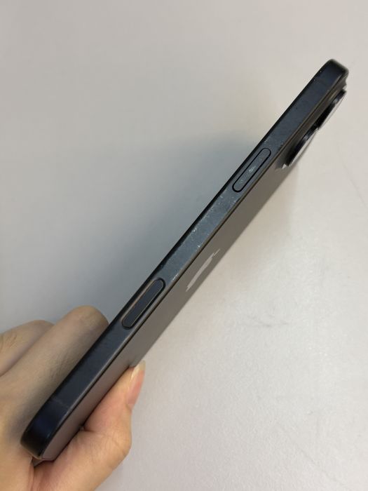iPhone 16 Plus · 3/10