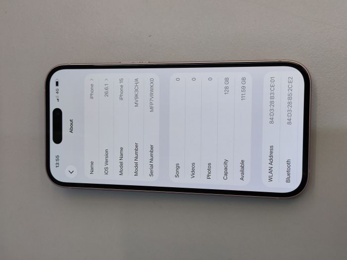 iPhone 15 · 8/9
