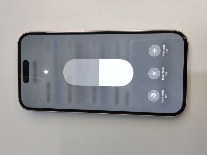 iPhone 15 · 6/9