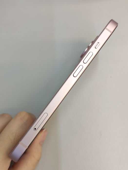 iPhone 15 · 2/9