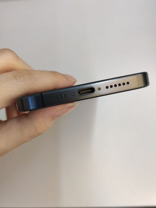iPhone 15 Pro Max · 5/9