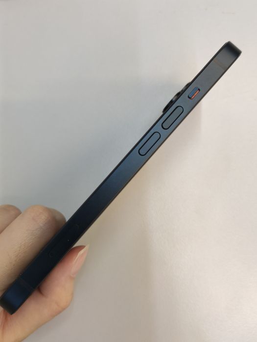iPhone 14 · 2/6
