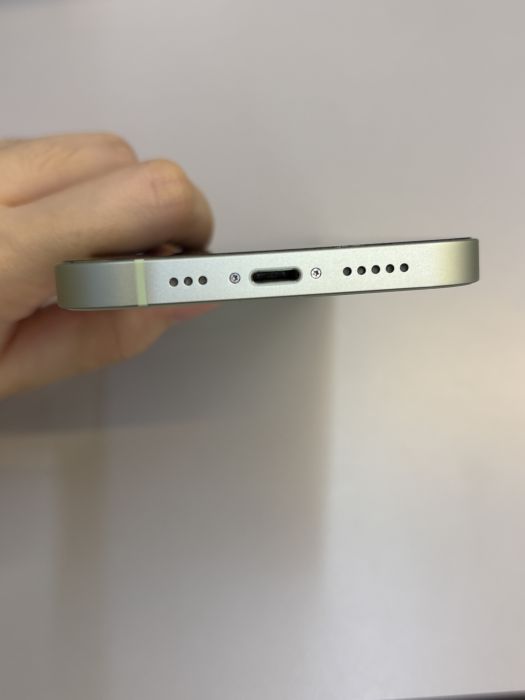 iPhone 12 · 4/9